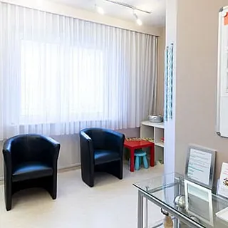 Wartezimmer Zahnarztpraxis Cornelia Knochenmuß